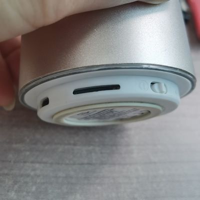 Profesyonel Kablosuz taşınabilir Bluetooth Kablosuz Hoparlör DC5V 1A FM Radyo ile