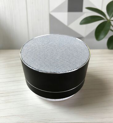 Profesyonel Kablosuz taşınabilir Bluetooth Kablosuz Hoparlör DC5V 1A FM Radyo ile